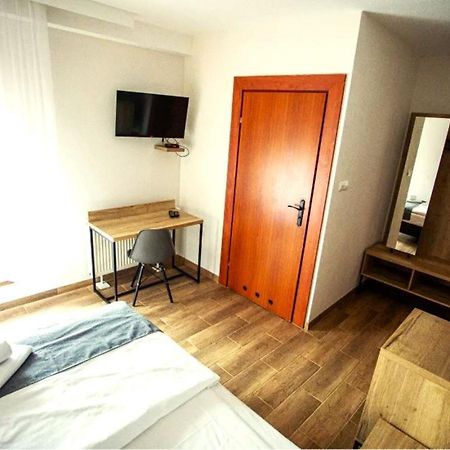 Apartamenty Pod Lwem Świdnica Buitenkant foto